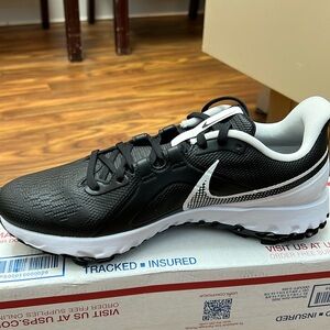 NWOT Nike Men’s Golf Shoes Size 9.5 Wide